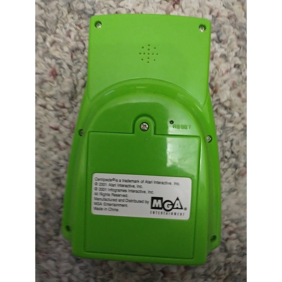 2001 CENTIPEDE Handheld Game MGA Entertainment Classic Atari Arcade Game WORKS - Picture 2 of 2